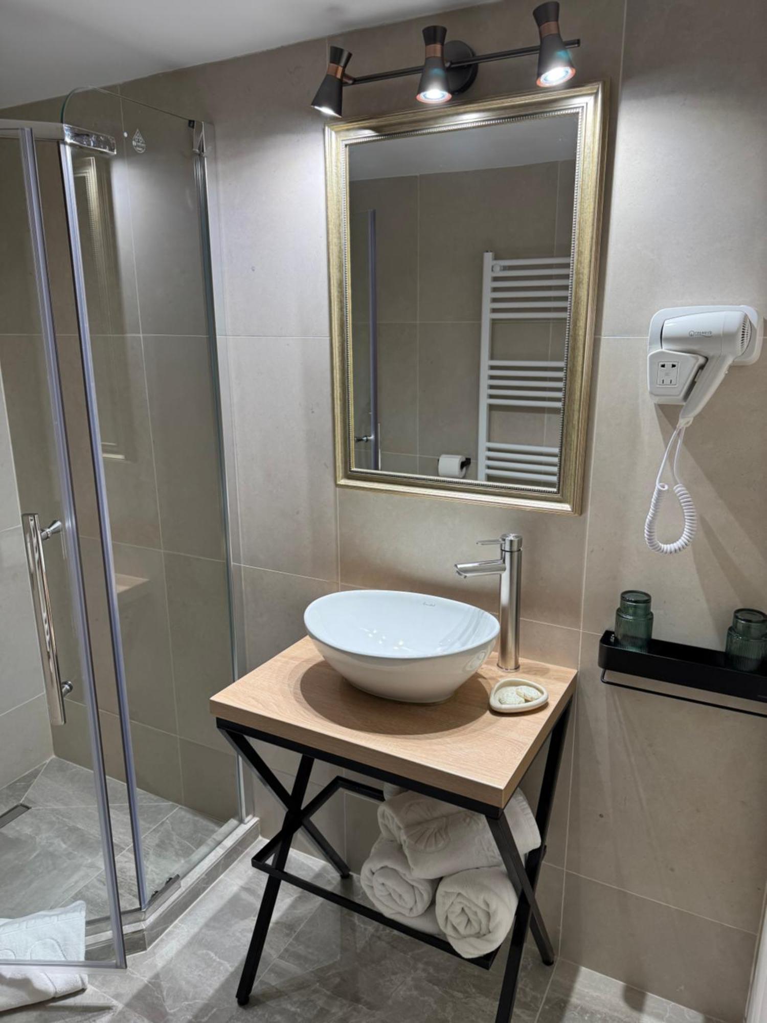 La Coltul Castelului Bran Boutique Hotel Kültér fotó