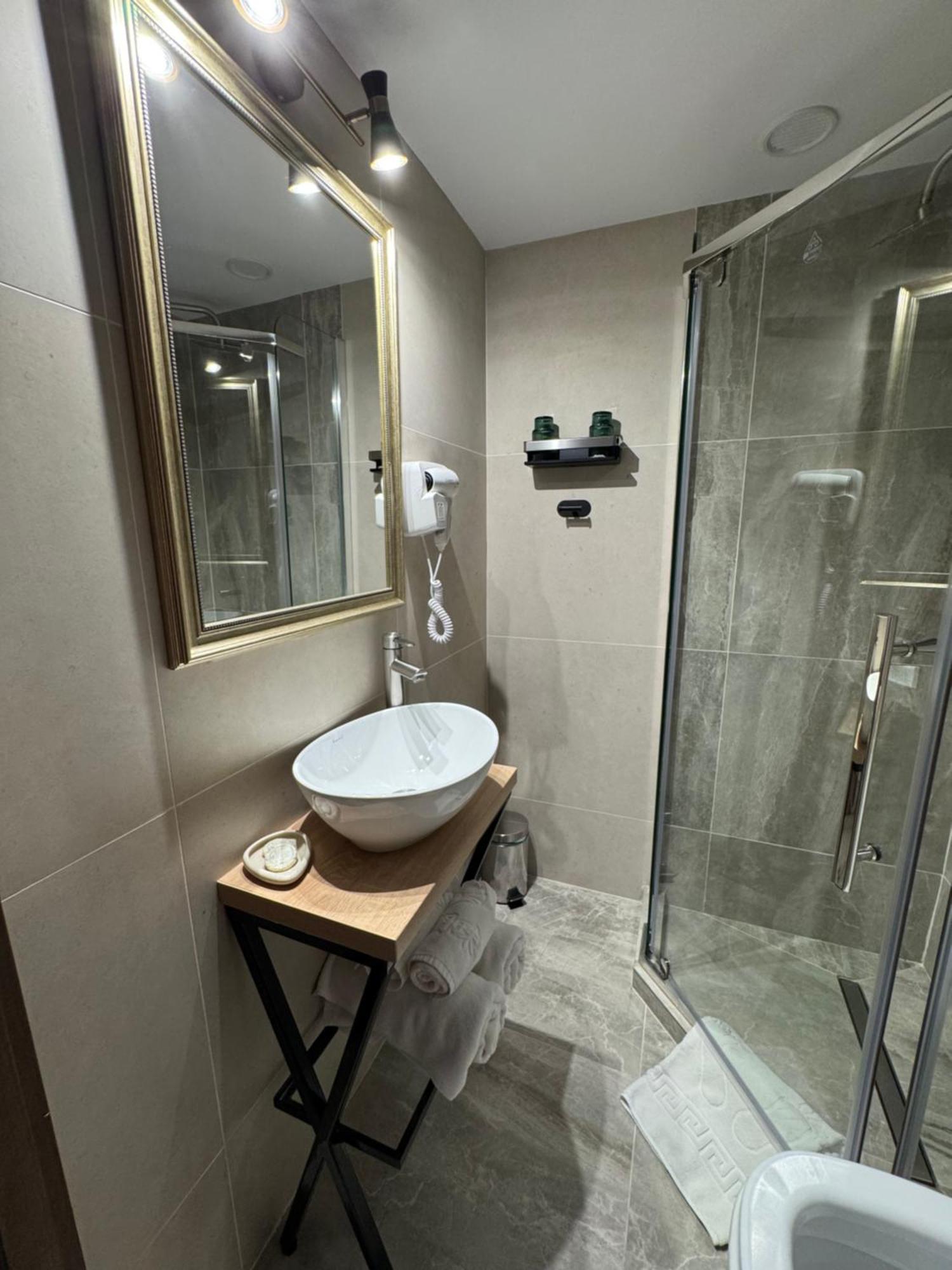 La Coltul Castelului Bran Boutique Hotel Kültér fotó