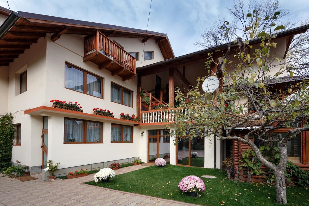 La Coltul Castelului Bran Boutique Hotel Kültér fotó